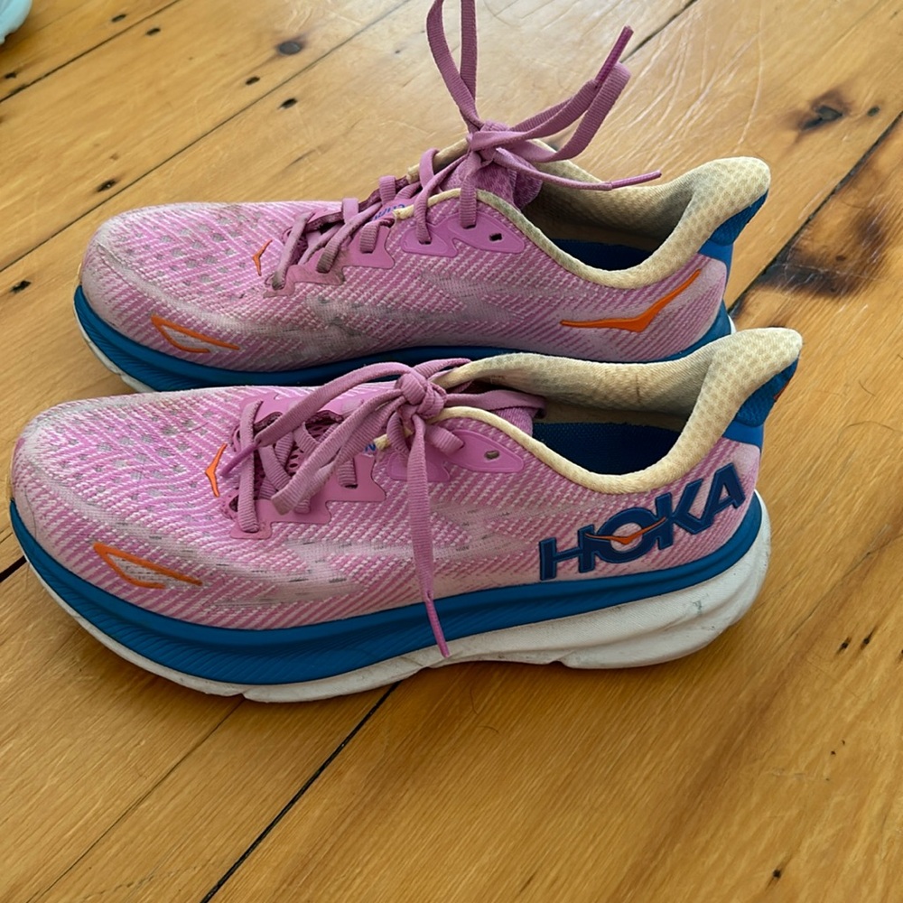 Hoka Clifton 9